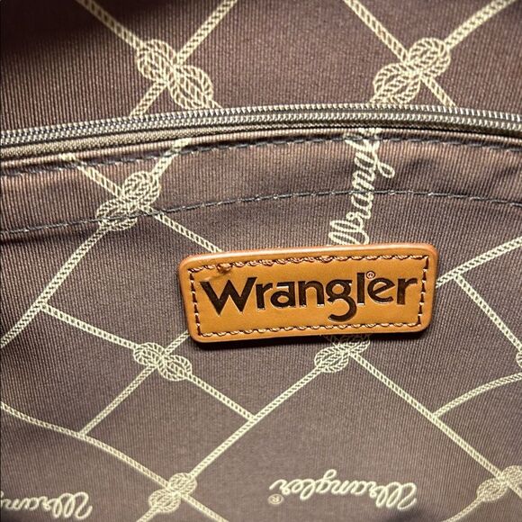 Wrangler large zip top tote bag - Picture 6 of 6